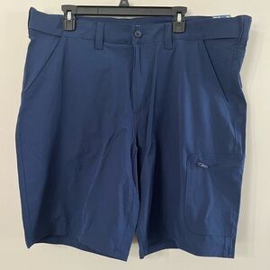 NEW HUK Below the Knee 1.5” inseam shorts size: xxl